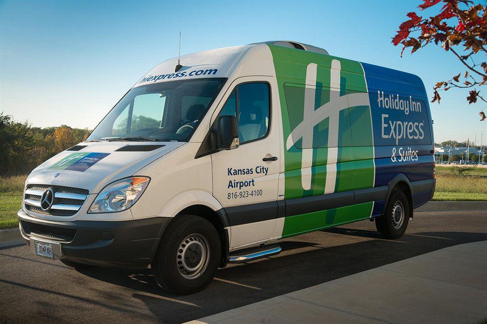 Holiday Inn Express & Suites Kansas City Airport By Ihg Eksteriør bilde